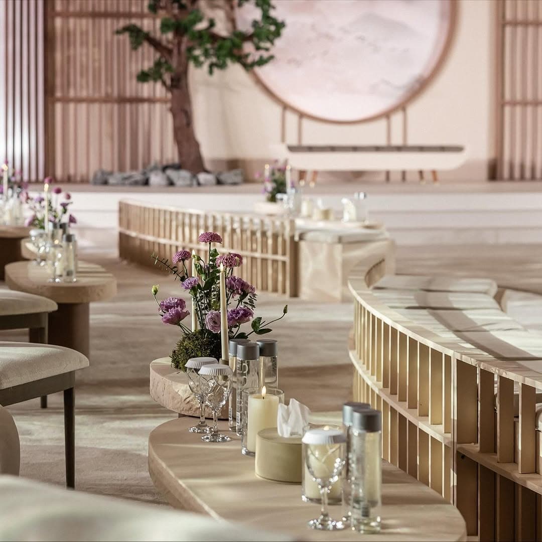 Elegant reception setup